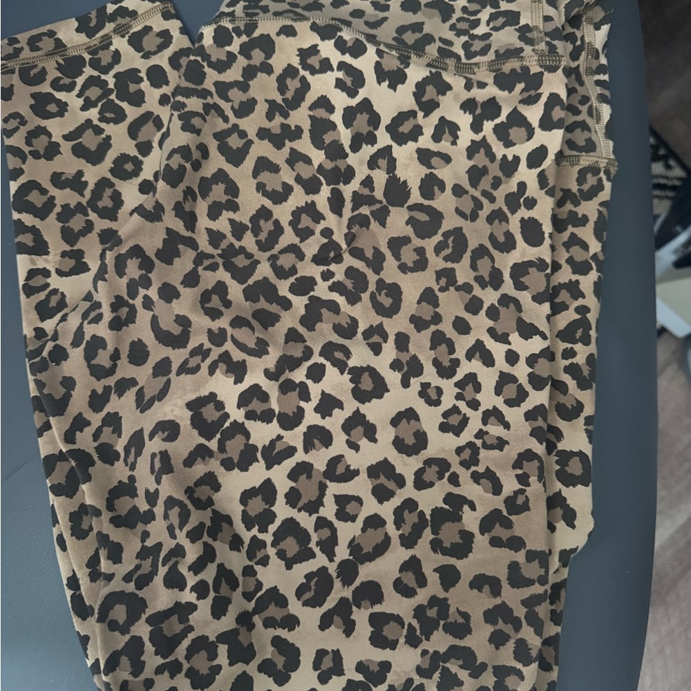 Lululemon Athletica Align True Leopard 28” high rise no-line leggings - Picture 2 of 4
